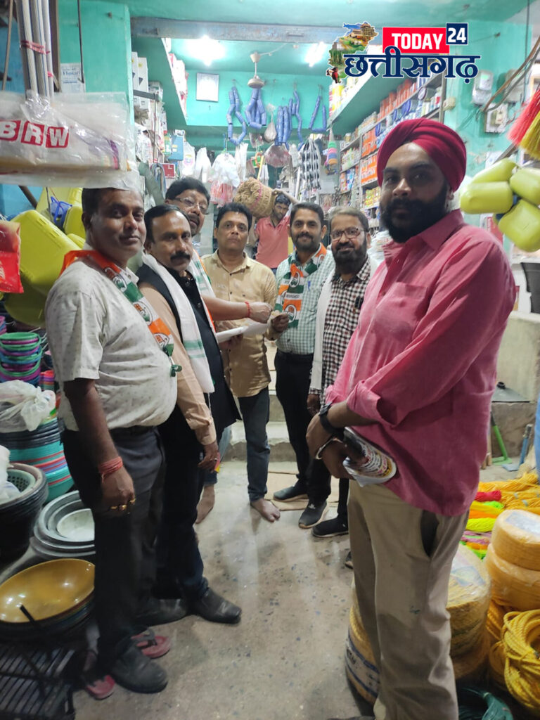 कांग्रेस कार्यकर्ताओं का निरंतर संघन जनसंपर्क अभियान कांग्रेस की जीत का सबसे बड़ा वरदान 50000से ज्यादा रिकार्ड मतों से जीतेंगे लालजीत --गगनदीप सिंह कोमल 2 InShot 20231110 110953334