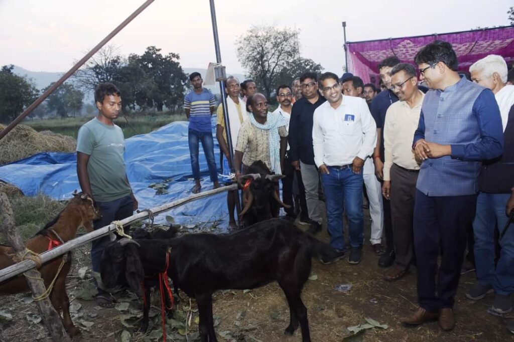 आय में वृद्धि तथा जीवन में बदलाव लाने के लिए एकीकृत कृषि को अपनायें किसान-वित्त मंत्री श्री ओ.पी.चौधरी 5 1000931811