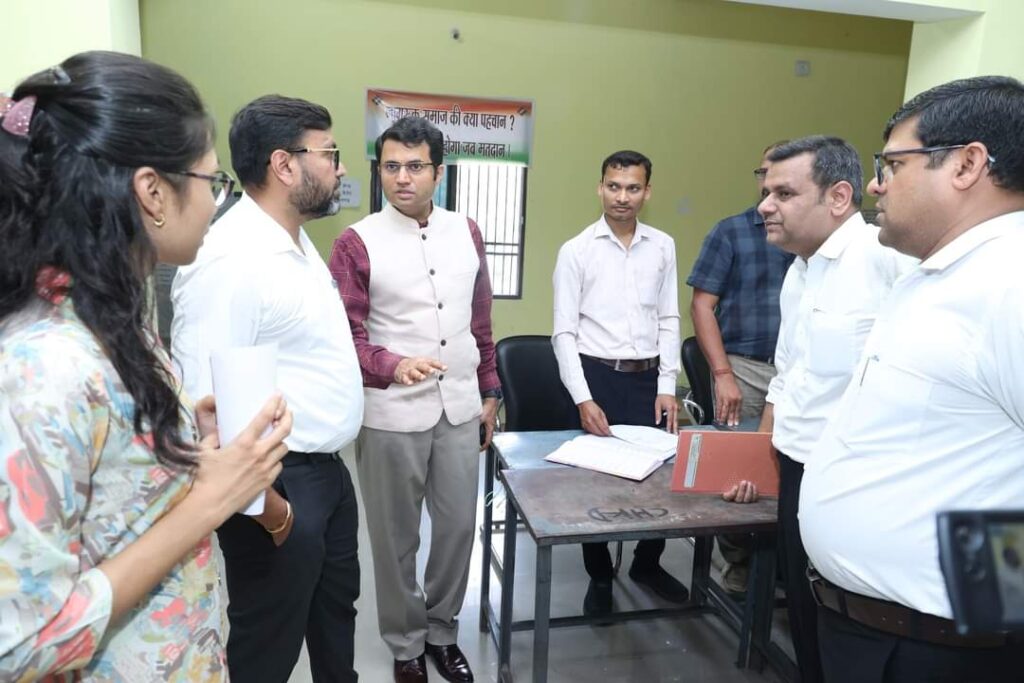 अच्छे से करें मतदान प्रक्रिया का प्रशिक्षण, होगा निर्वाचन कार्य आसान-कलेक्टर श्री कार्तिकेया गोयल 1 1001073711