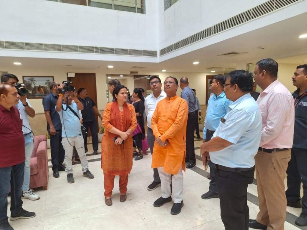 दिल्ली में छत्तीसगढ़ निवास: 60 करोड़ 42 लाख में तैयार हुए भवन का मुख्यमंत्री साय ने लिया जायजा 1 1001184289