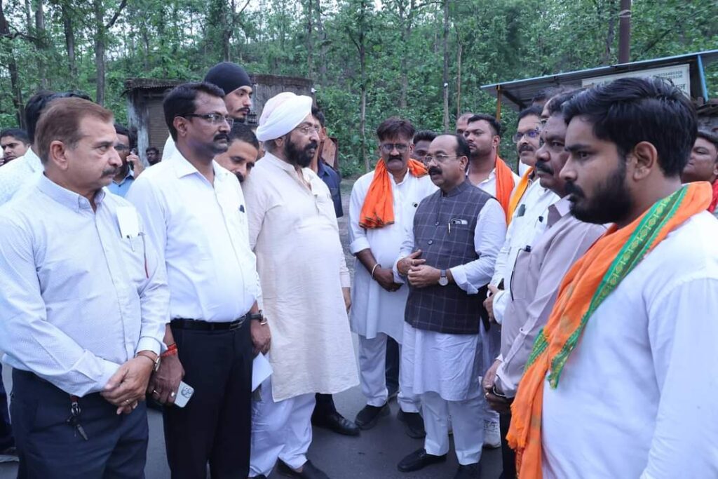 उप मुख्यमंत्री श्री अरूण साव निर्माण कार्यों की प्रगति देखने स्थल निरीक्षण में पहुंचे 3 1001240408