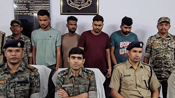 शेयर मार्केट में लाभ दिलाने 18 लाख की ठगी, पुलिस ने चार आरोपियों को किया गिरफ्तार 1 1001320456