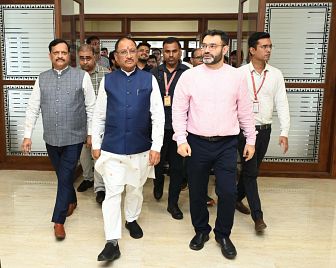 मुख्यमंत्री श्री विष्णु देव साय ने नवा रायपुर में नवनिर्मित मुख्यमंत्री निवास का किया अवलोकन 1 1001366833