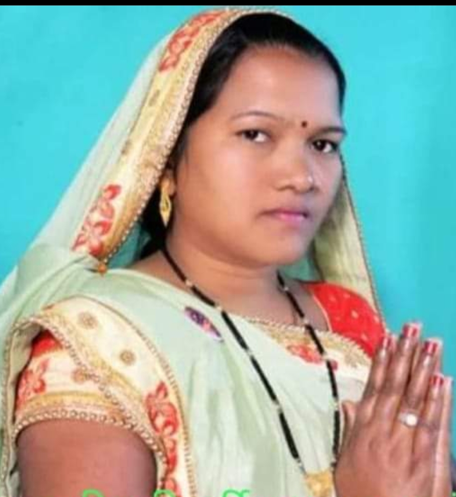 चंद्रशेखरपुर भ्रष्ट सरपंच पर हो कड़ी कार्यवाही। जिला बाई राठिया के चुनाव लड़ने पर रोक लगाए जिला प्रशासन- नवल राठिया 2 1001372866 1