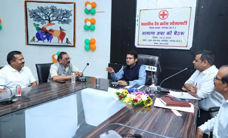 जनसामान्य के बीच आपकी पहल सराहनीय, आगे भी करते रहे सकारात्मक रूप से कार्य-कलेक्टर कार्तिकेया गोयल 1 1001762169