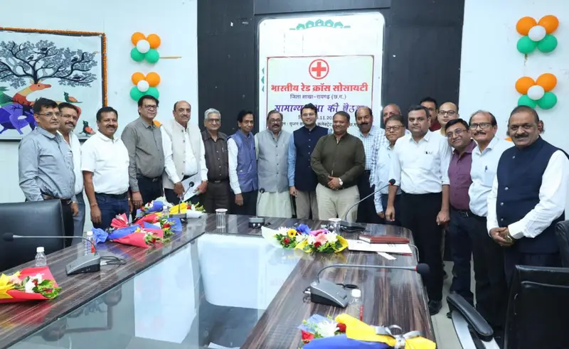 जनसामान्य के बीच आपकी पहल सराहनीय, आगे भी करते रहे सकारात्मक रूप से कार्य-कलेक्टर कार्तिकेया गोयल 2 1001762172