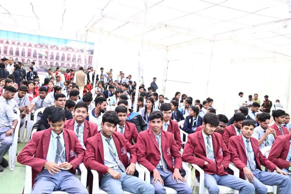रायगढ़ में शिक्षा का नया सूर्य उदय: सीएम विष्णुदेव साय ने किया ‘नालंदा परिसर’ का भूमि पूजन 4 1001813733