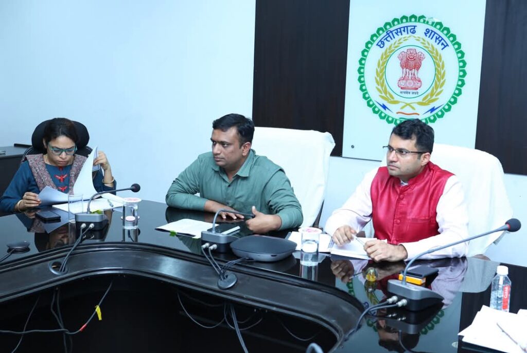 नशीली दवाओं के अवैध बिक्री पर लगातार हो कार्यवाही-कलेक्टर श्री कार्तिकेया गोयल 1 1001872863