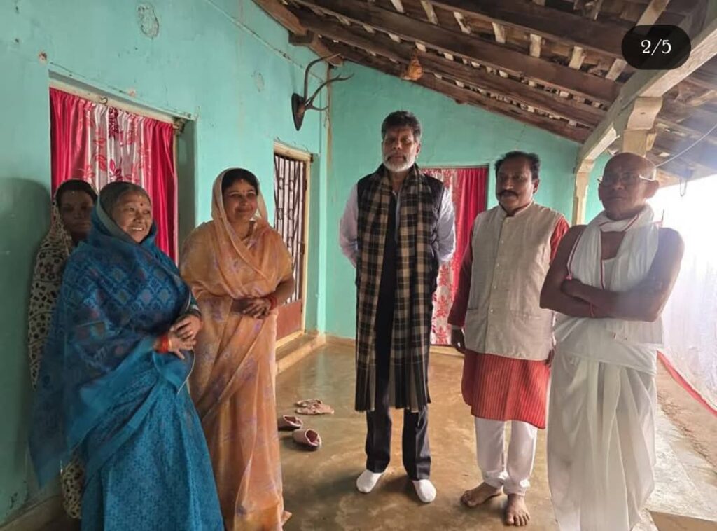 भाजपा प्रदेश अध्यक्ष किरण सिंह देव पारिवारिक कार्यक्रम में पहुंचे धरमजयगढ़ 4 1001928449