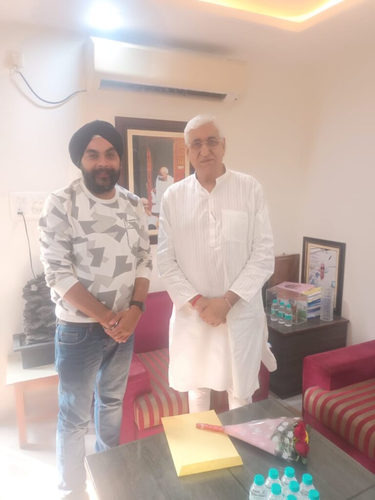 धर्मजयगढ़ नगर पंचायत चुनाव मैं अध्यक्ष पद के लिए कांग्रेस के गगनदीप सिंह कोमल ने की सशक्त दावेदारी वरिष्ठ नेताओं का मिला आशीर्वाद टिकट को लेकर हुए आश्वस्त। 1 1001999060