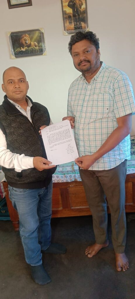 नगर पंचायत अध्यक्ष पद हेतु राजीव अग्रवाल ने कांग्रेस से की दावेदारी..पार्टी से चुनाव लड़ने ब्लाक अध्यक्ष को दिया पत्र..नगर को सुंदर बनाना और लोगो को मूलभूत सुविधाएं पहुंचाना पहली प्राथमिकता.. 1 1002001926