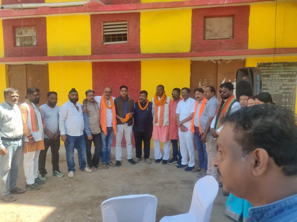 धर्मजयगढ़ नगर पंचायत उपाध्यक्ष चुनाव मैं भाजपा के जगरनाथ यादव निर्विरोध निर्वाचित। 3 1002211420