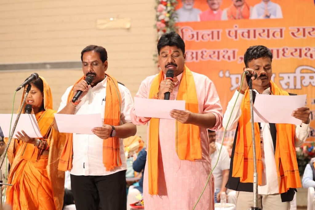 रायगढ़ को विकास की राह पर लगातार आगे ले जाने के लिए काम करेंगे- वित्त मंत्री श्री.ओ.पी.चौधरी 8 1002249726