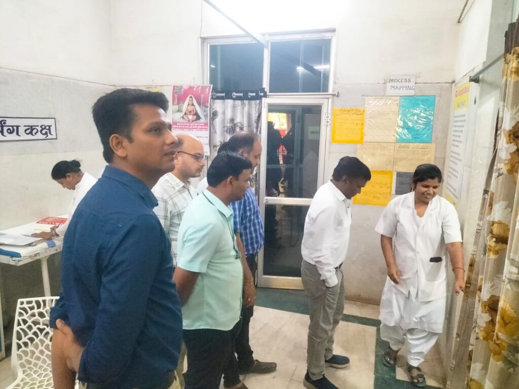 मुख्य चिकित्सा स्वास्थ्य अधिकारी डॉ. अनिल जगत ने किया सिविल अस्पताल का किया निरीक्षण 1 1002266963