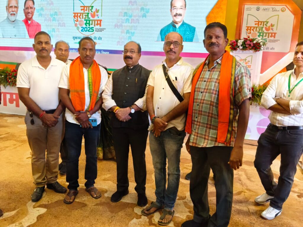 धर्मजयगढ़ नगर पंचायत अध्यक्ष सहित प्रदेश भर के नवनिर्वाचित,जनप्रतिनिधि कार्यशाला मै हुए शामिल।नगरीय प्रशासन विभाग ने किया था आयोजन। 2 1002508303