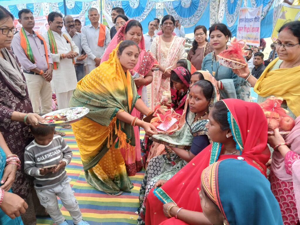 विश्वास का पर्व बना सुशासन तिहार समाधान शिविर अंतर्गत क्लस्टर ग्राम पंचायत खम्हार मै हुआ आयोजन। 1 1002622006