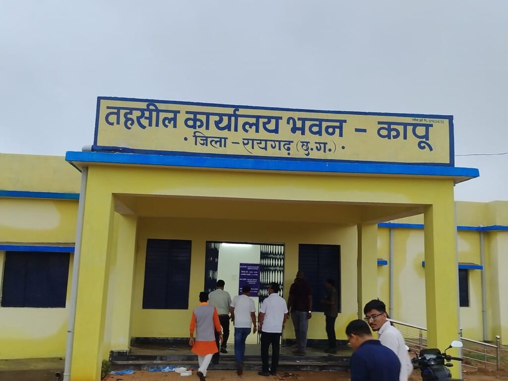 कापु मै बने नव निर्मित तहसील कार्यालय का वित्त मंत्री ओपी चौधरी करेंगे लोकार्पण सभी तैयारियां पूर्ण मंडल भाजपा अध्यक्ष नीरज शर्मा सहित कार्यकर्ताओं ने किया निरीक्षण। 1 1002872378