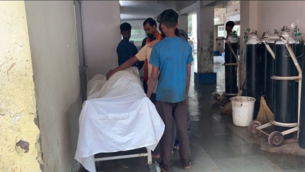 बस चालक की लापरवाही से सायकल सवार व्यक्ति की हुई दर्दनाक मौत मामला थाना धर्मजयगढ़ का। 2 1002891385