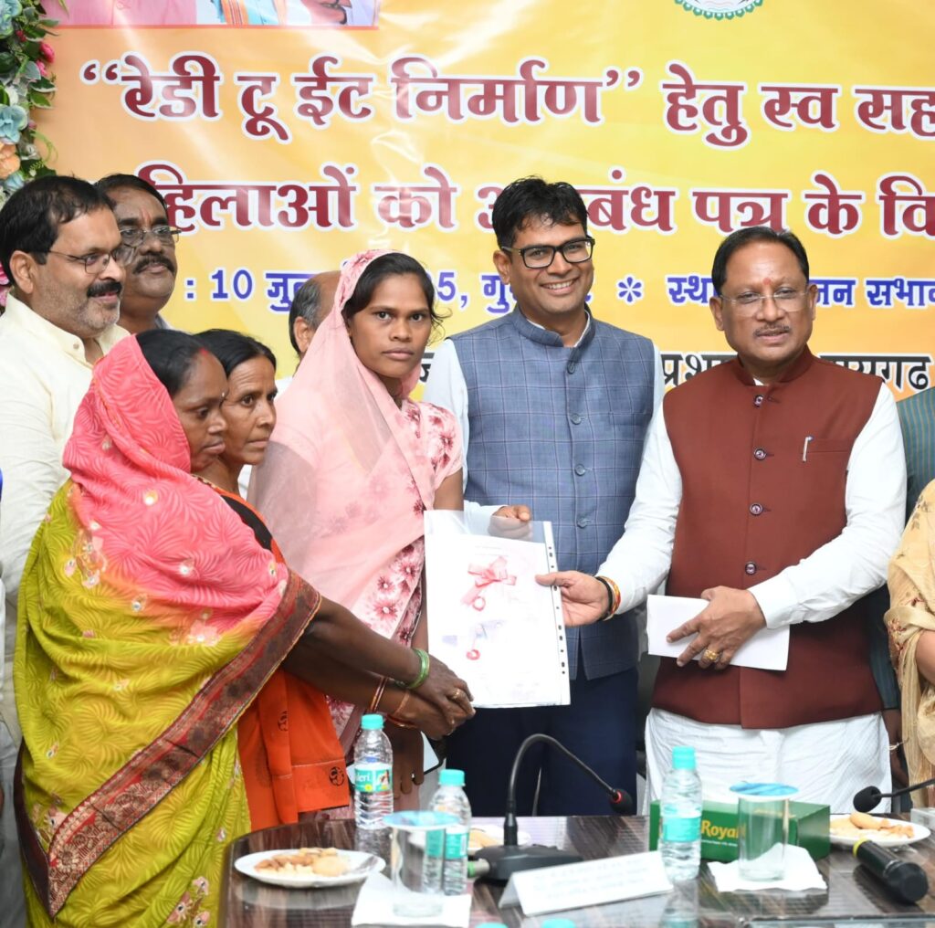 फिर से महिला स्व-सहायता समूहों को मिला रेडी टू ईट निर्माण का कार्य: प्रधानमंत्री श्री नरेंद्र मोदी की एक और गारंटी हुई पूरी 1 1002919497