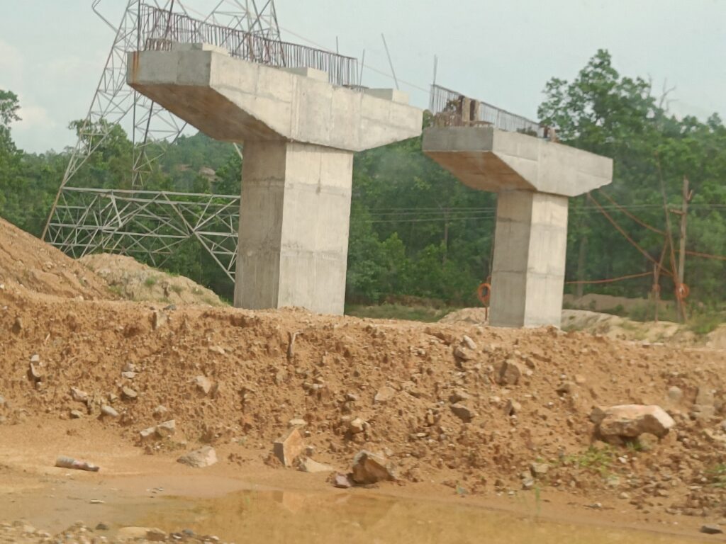 टीआई सीताराम ध्रुव ने कुर्सी संभालते ही डीबीएल के कर्मचारियों को लगाई फटकार 2 1002973536