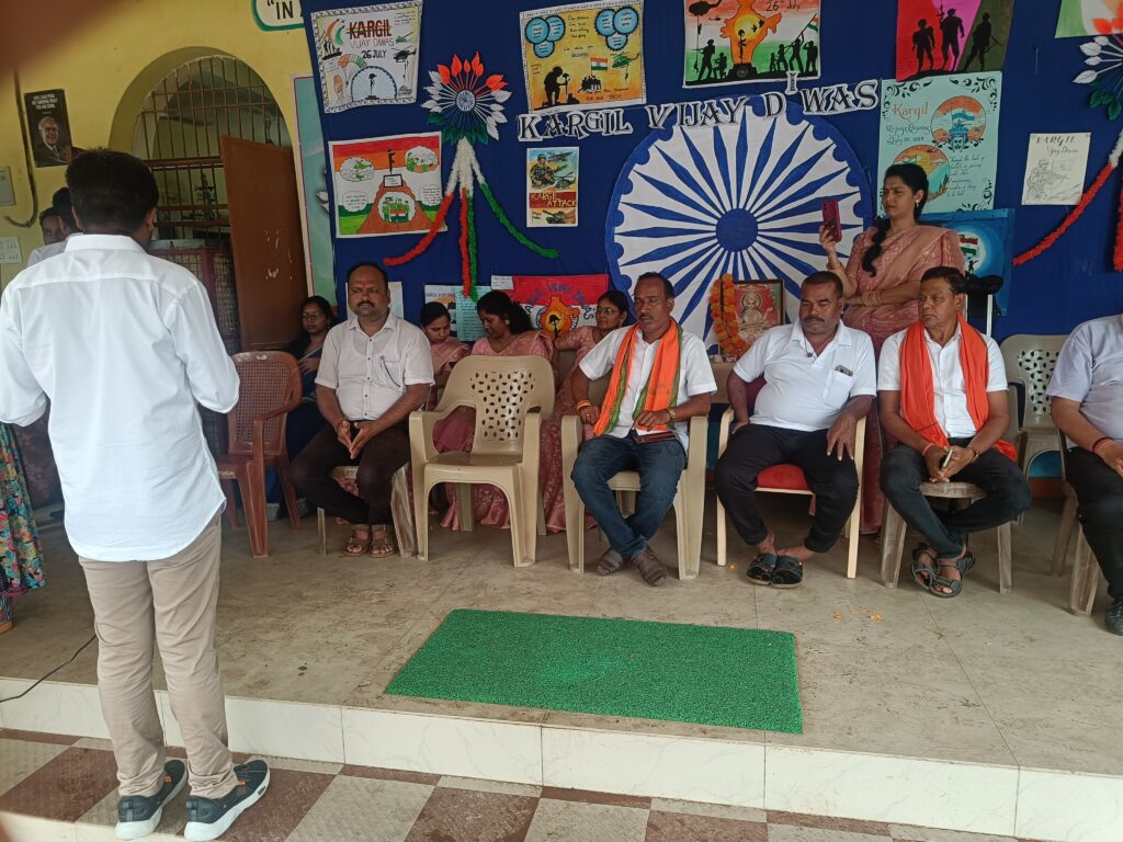 पीएम श्री सेजेस विद्यालय, धरमजयगढ़ में कारगिल विजय दिवस बड़े ही श्रद्धा, उत्साह और देशभक्ति की भावना के साथ मनाया गया। 1 1003008437