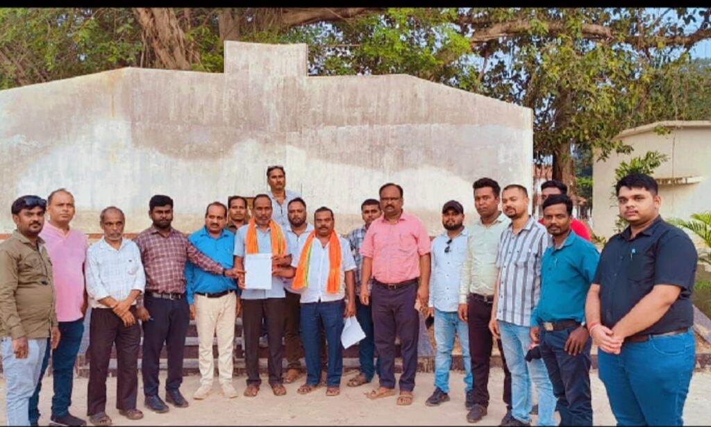 धर्मजयगढ़ जिला बनाने को लेकर मांग हुई तेज, श्रमजीवी पत्रकार कल्याण संघ ने सामाजिक संगठनों सहित व्यापारी,अधिवक्ताओं ,आम जनों से की अपील।मंडल भाजपा अध्यक्ष को सौंपा ज्ञापन 1 1003065441