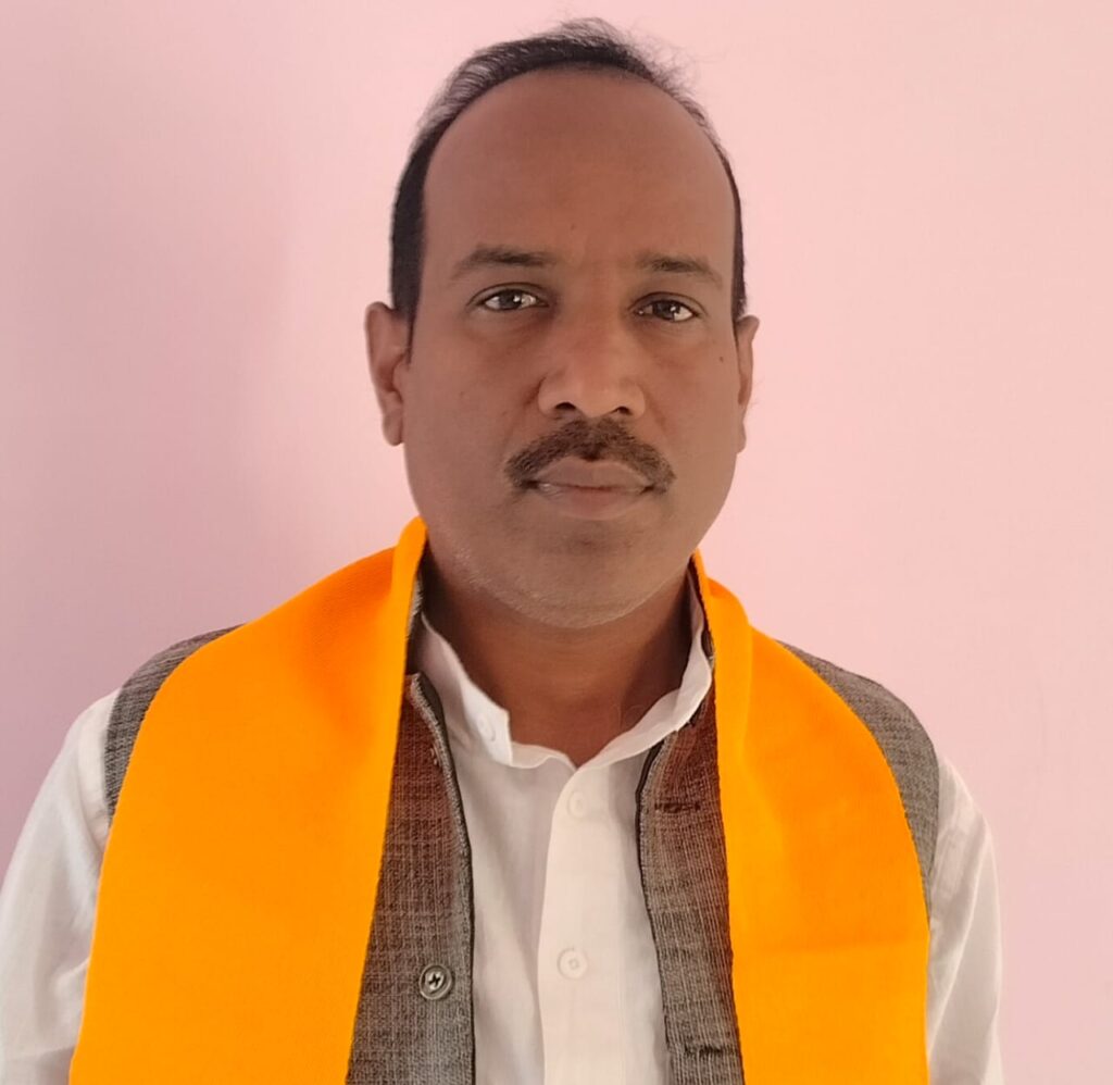 धर्मजयगढ़ मै मुख्यमंत्री के सफल आयोजन के बाद मंडल भाजपा के अध्यक्ष भरत लाल साहू ने सभी का जताया आभार । 1 1003109704