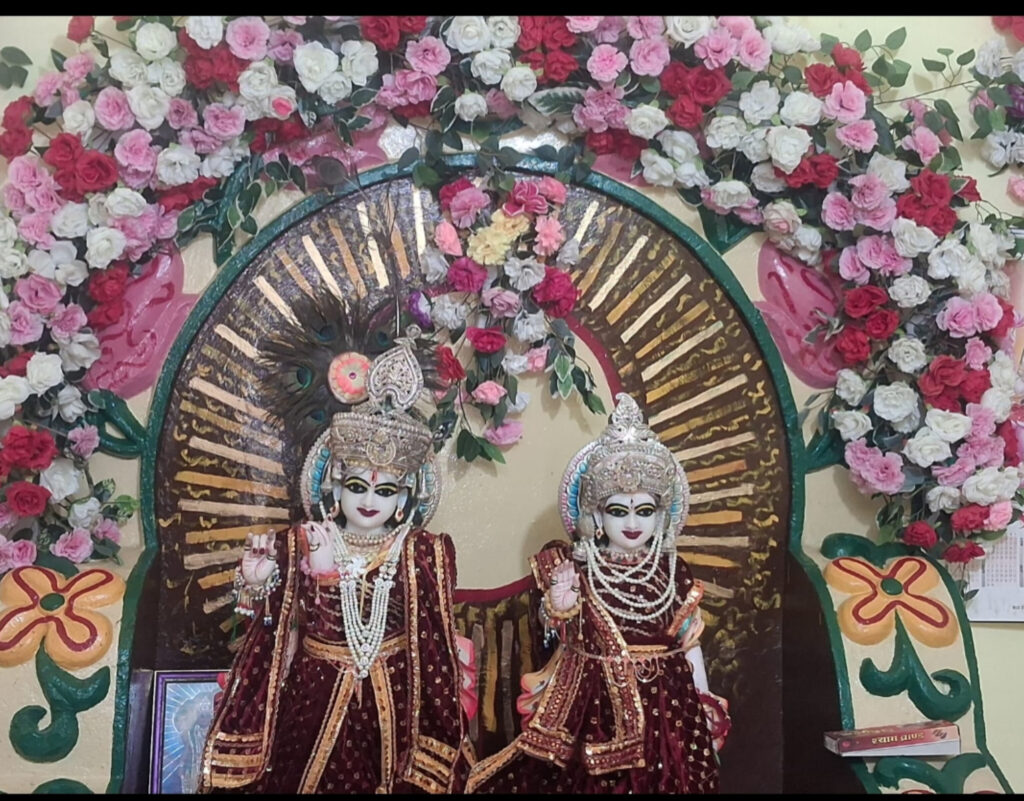 धरमजयगढ़ मै धूम धाम से मनाया जा रहा जन्माष्टमी, संध्या कालिन भजन का आयोजन ,रात्रि होगा श्री कृष्ण जी का जन्मउत्सव। 1 1003109877