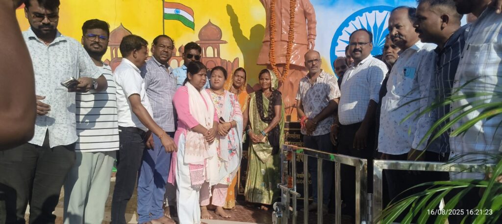 भारतीय जनता पार्टी मंडल धर्मजयगढ़ द्वारा भारत रत्न, छत्तीसगढ़ राज्य निर्माता, स्वर्गीय श्रद्धेय श्री अटल बिहारी वाजपेई जी को पुण्यतिथि पर दी गई श्रद्धांजलि। 2 1003111405